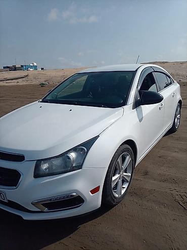 yaxta satisi: Chevrolet Cruze: 1.4 l | 2015 il 270000 km Sedan — 1