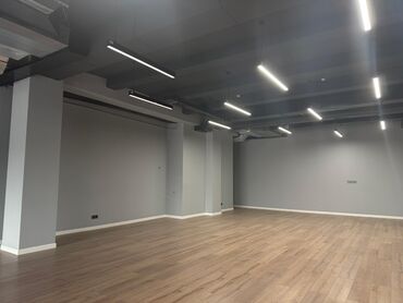 аренда футбольная поля: Сдаю Офис, 134 м², В бизнес центре