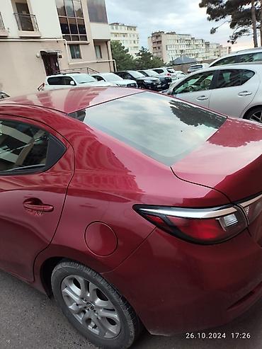 yaris masini: Toyota Yaris: 1.6 l | 2016 il Sedan — 3