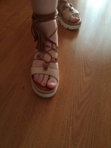 sandale nove: Sandals, 39
