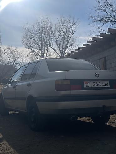 салон машины: Volkswagen Vento: 1993 г., 1.8 л, Механика, Бензин, Седан — 7