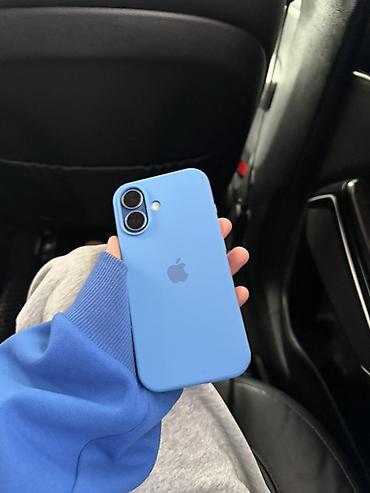 Аксессуары для мобильных телефонов: Apple iPhone 17— голубой цвет (силиконовый чехол) - Стильный голубой — 1