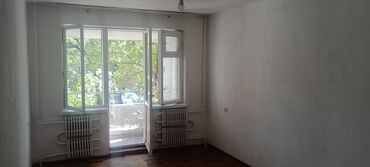 1 комнатная квартира бишкек снять долгосрочно: 2 комнаты, 46 м², 104 серия, 2 этаж, Старый ремонт