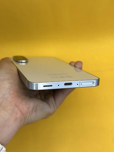 Samsung: Samsung Galaxy A56, Б/у, 128 ГБ, цвет - Белый, В рассрочку, 2 SIM — 4