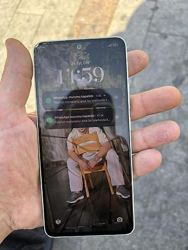 Redmi 13C, 256 GB, rəng - Yaşıl, Qırıq