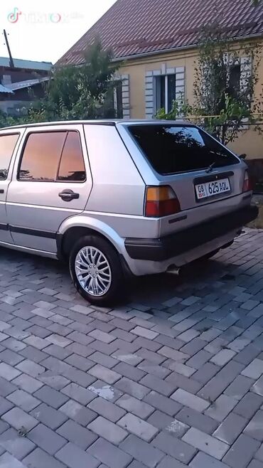 пасат1 8: Volkswagen Golf: 1989 г., 1.8 л, Автомат, Бензин, Хэтчбэк