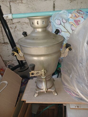 Mikserlər: Klassik metal samovar - Material: qalın metal korpus, nikel rəngli
