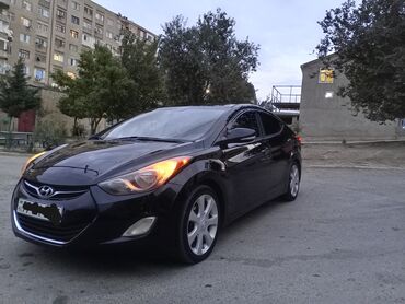 hyundai santa fe 2012: Hyundai Elantra: 1.8 l | 2011 il Sedan