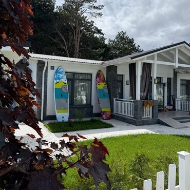 кыартира бишке аренда: Коттедж, Коттедж в ЦО Chaika ЦО Chaika Resort, Сары-Ой, Детская площадка, Парковка, стоянка, Охраняемая территория