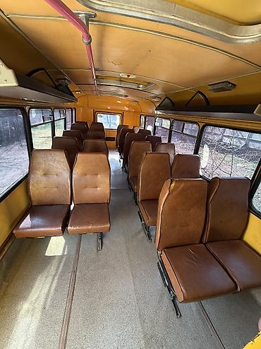 Другой транспорт: Автобус ПАЗ на шасси ГАЗ (передняя решётка с логотипом ГАЗ). Кузов — 9