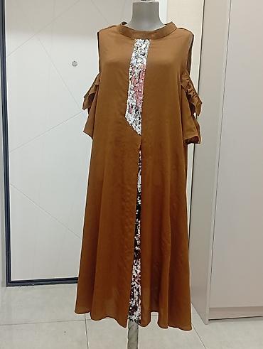 elbiseler: Qadın geyimi – uzun, sərbəst kəsimli tunika/kimono tipli don. - Rəng — 4