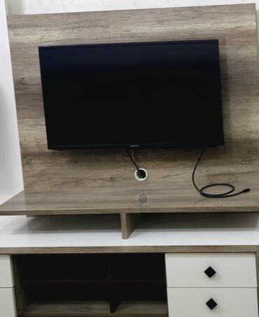 video maqnitofon: İşlənmiş Televizor Samsung 40" Ünvandan götürmə