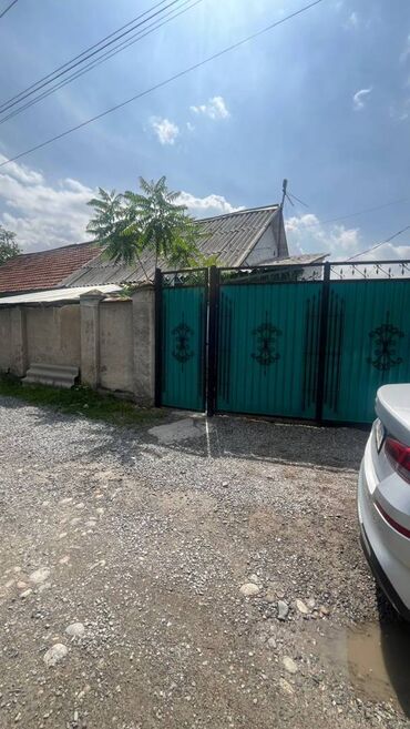 барачные дома: Үйдүн жарымы, 43 кв. м, 2 бөлмө, Кыймылсыз мүлк агенттиги, Косметикалык оңдоо