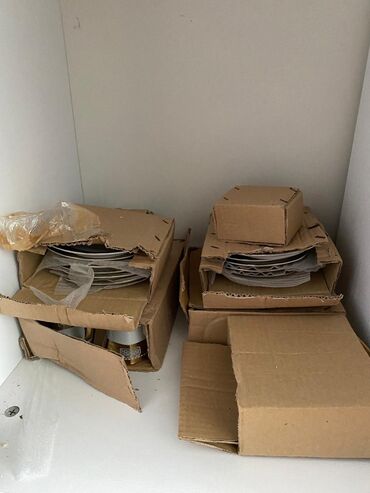 Uzunmüddətli kirayə mənzillər: Kristalin binasinda 13/3 mertebesinde 3 otaqli ev 550 azn evde bütun -da lalafo.az — 15 Uzunmüddətli kirayə mənzillər: Kristalin binasinda 13/3 mertebesinde 3 otaqli ev 550 azn evde bütun — 15