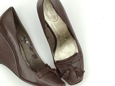 nieprzemakalne ocieplane buty zimowe z wysokimi cholewami: Flat shoes for women, size 40, condition - Very good