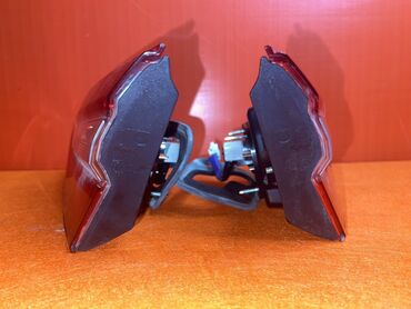 Стоп-сигналы: Комплект стоп-сигналов Toyota 2018 г., Б/у, Оригинал — 5