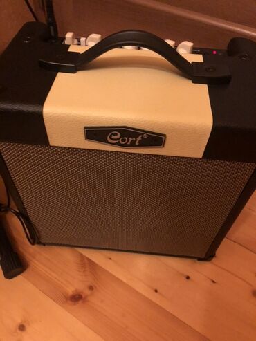 Elektro gitaralar: Cort elektro gitara seti Istifade edilmeyib! Sete daxildir: -elektro — 5