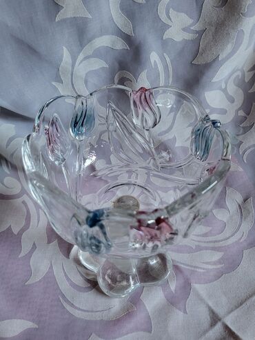 Ostalo posuđe: Bombonijera nova tkz tulipan Walther,Nemacka iz 70ih. Bombonijera na lalafo.rs — 15 Ostalo posuđe: Bombonijera nova tkz tulipan Walther,Nemacka iz 70ih. Bombonijera — 15