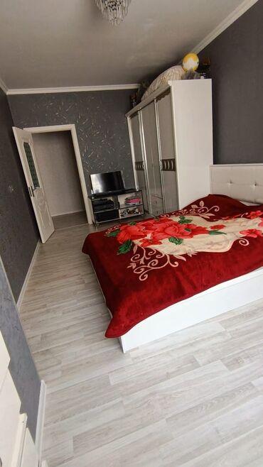 Köhnə tikili: Xırdalan, 3 otaqlı, Köhnə tikili, 85 kv. m — 2