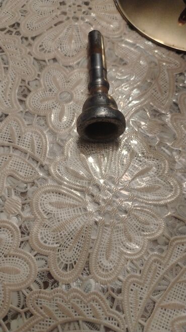 Trubalar: Yamaha truba + ağızlıq - Marka/model: Yamaha (borunun zəng hissəsində — 2