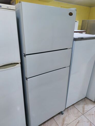 Техника для кухни: Б/у Холодильник Трехкамерный, цвет - Белый