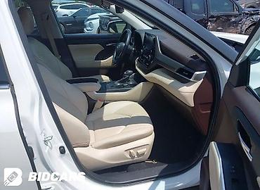subaru cross: Toyota Highlander: 2022 г., 2.5 л, Автомат, Гибрид, Кроссовер — 5