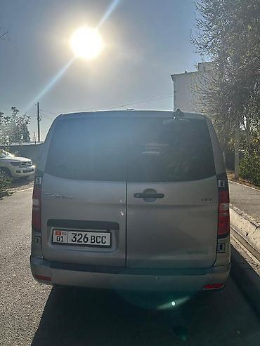 хендлер: Hyundai H-1: 2018 г., 2 л, Автомат, Дизель, Минивэн — 3