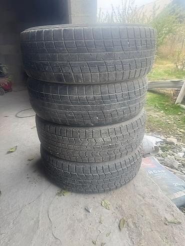 срочно дешево: Шины 215 / 60 / R 17, Зима, Б/у, Комплект, Легковые, Япония, Dunlop — 2