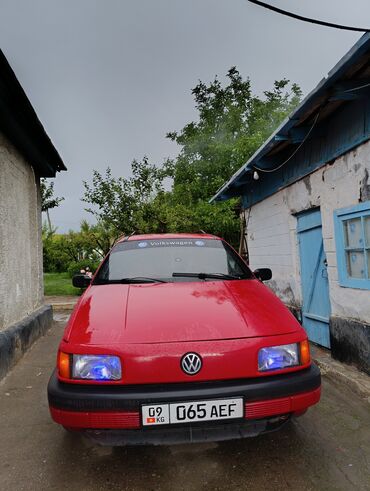 раритетные авто: Volkswagen Passat: 1990 г., 1.8 л, Механика, Бензин, Универсал