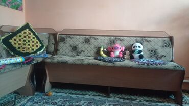 Другое оборудование для бизнеса: Продается кухонный уголок в хорошем состоянии цена 3500с