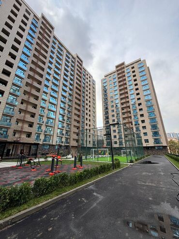 Uzunmüddətli kirayə mənzillər: 4 otaqlı, Yeni tikili, m. 28 may, 148 kv. m