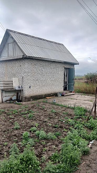 дачный участок: Продаётся кирпичный дачный дом с приусадебным участком. Особенности — 1
