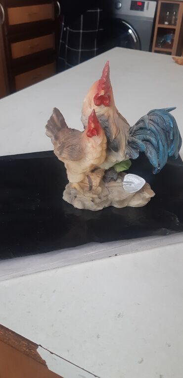 Heykəlciklər: Statuetkalar satilir,ayri-ayri.qiymeti raziliq yolu ile — 6