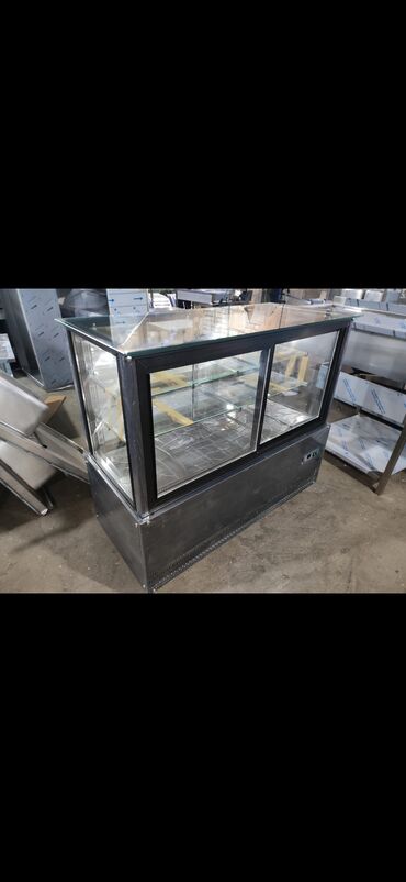 Soyuducu vitrinləri: Məhsul: Peçenye–şirniyyat üçün soyuduculu vitrinlər Təsvir: - — 2