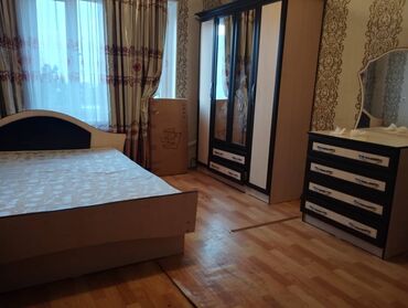 мебель бишкек цены: Уктоочу бөлмө гарнитуру, Колдонулган, Эки кишилик керебет, Шкаф, Комод, Башка өлкө, Өзү алып кетүү, түсү - Саргыч боз