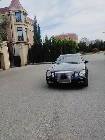 Mercedes-Benz: Mercedes-Benz E-Class (W211) sedan - Korpus: qara rəng, 4 qapı, xrom — 1