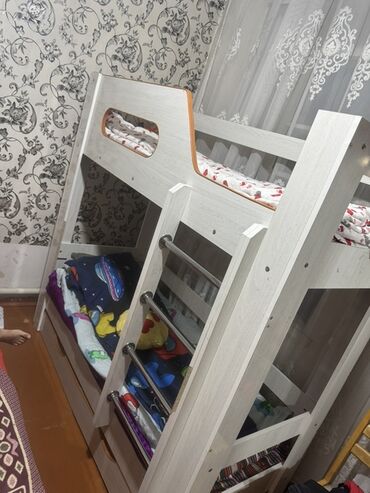 Двухъярусные детские кровати: Двухъярусная детская кровать, ЛДСП, цвет - Белый