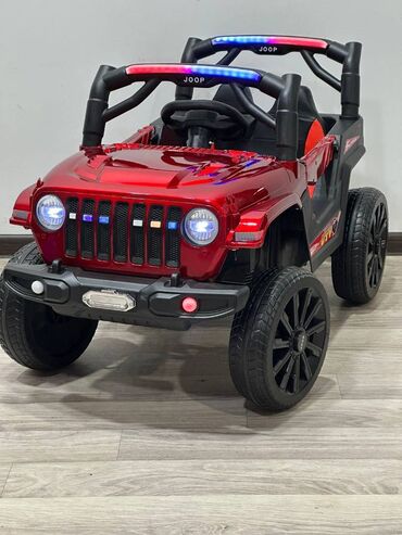 Beşiklər: 2024 model yeni Jeep Modelimiz👍 1 yaş dan 5 yaşa qədər olan uşaqlar