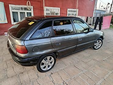 Opel: Opel Astra F hatchback Xüsusiyyətlər: - Korpus: 5 qapılı hatchback - — 6