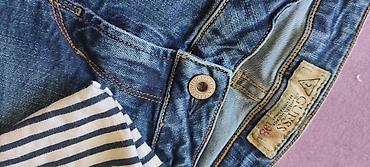 klub 451: Farmerke po 500 din.Bluze 300.Ako se uzmu farmerke i bluza700 din — 3
