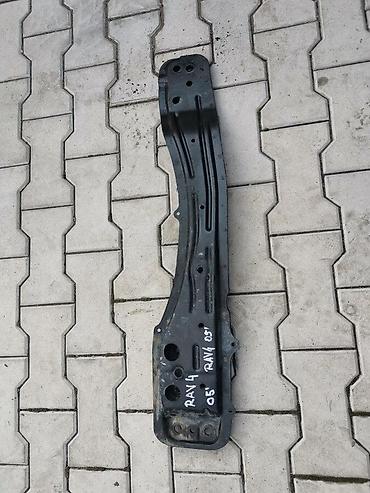 TRAVERZNA MOTORA ZA TOYOTA RAV 4 OD 2001. DO 2005. GOD