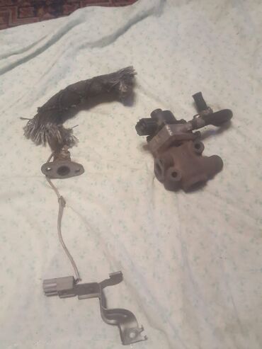 Другие автозапчасти: Nissan Maxima А34 Остались запчасти: -Нижняя подушка двигателя -Датчик — 26