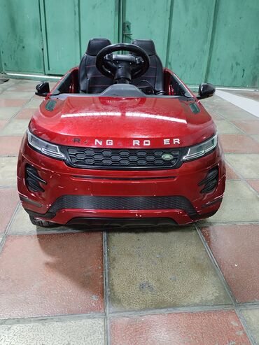 Uşaq üçün elektrik maşınları: Uşaq üçün elektromobil – Range Rover Evoque üslubunda, qırmızı rəng — 1