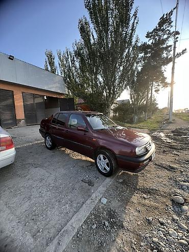 e53 amg: Volkswagen Vento: 1993 г., 1.8 л, Механика, Бензин, Седан — 3