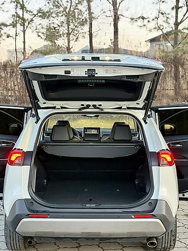 Toyota: Toyota RAV4: 2022 г., 2.5 л, Автомат, Гибрид, Кроссовер — 16