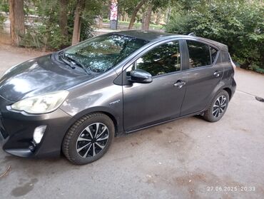 runx alex: Toyota Prius: 2016 г., 1.5 л, Вариатор, Бензин, Хэтчбэк