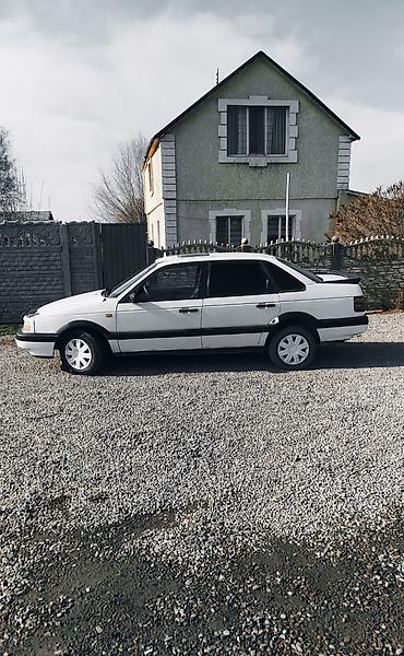 Volkswagen: Volkswagen Passat: 1988 г., 1.8 л, Механика, Бензин, Седан — 5