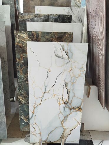 hamam dus: Böyük ölçülü keramika/porcelain plitələr – mərmər effektli dizaynlar