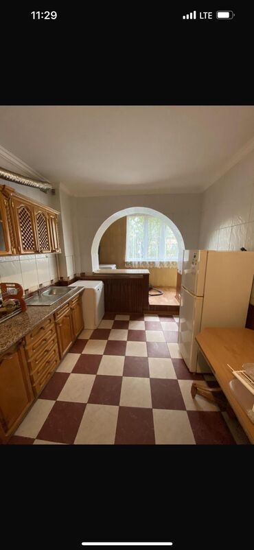 продается квартира шопоков: 3 комнаты, 92 м², Индивидуалка, 2 этаж, Старый ремонт