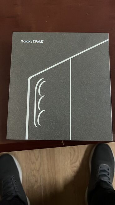 z fold 4: Samsung Galaxy Z Fold7, 512 GB, rəng - Qara, Zəmanət